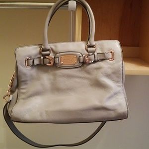 MICHAEL KORS HAMILTON SATCHEL